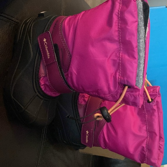 Columbia Snow Boots - Picture 2 of 2